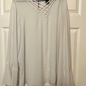 Plus size 26/28!white blouse with cross cross neck